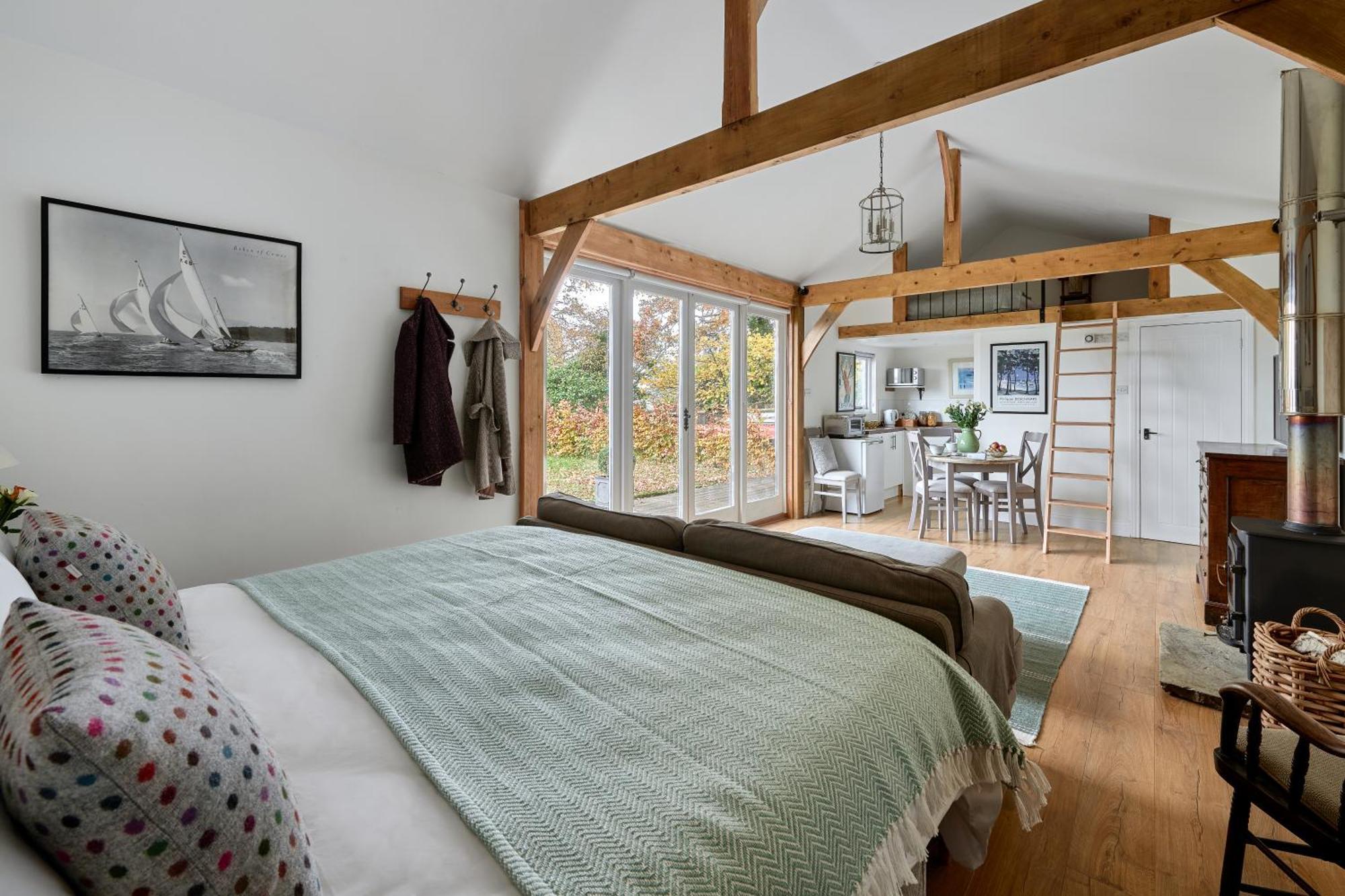 Stunning Cabin With Incredible Views Near Goodwood Rogate Екстер'єр фото