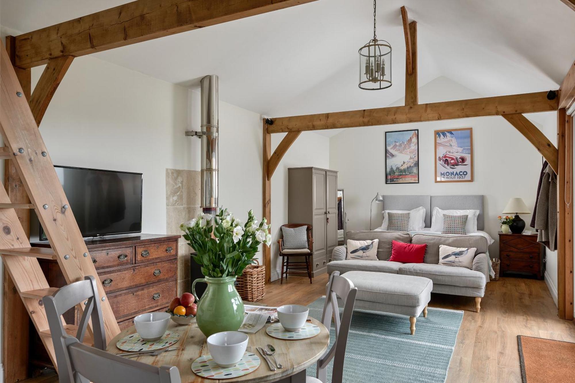 Stunning Cabin With Incredible Views Near Goodwood Rogate Екстер'єр фото