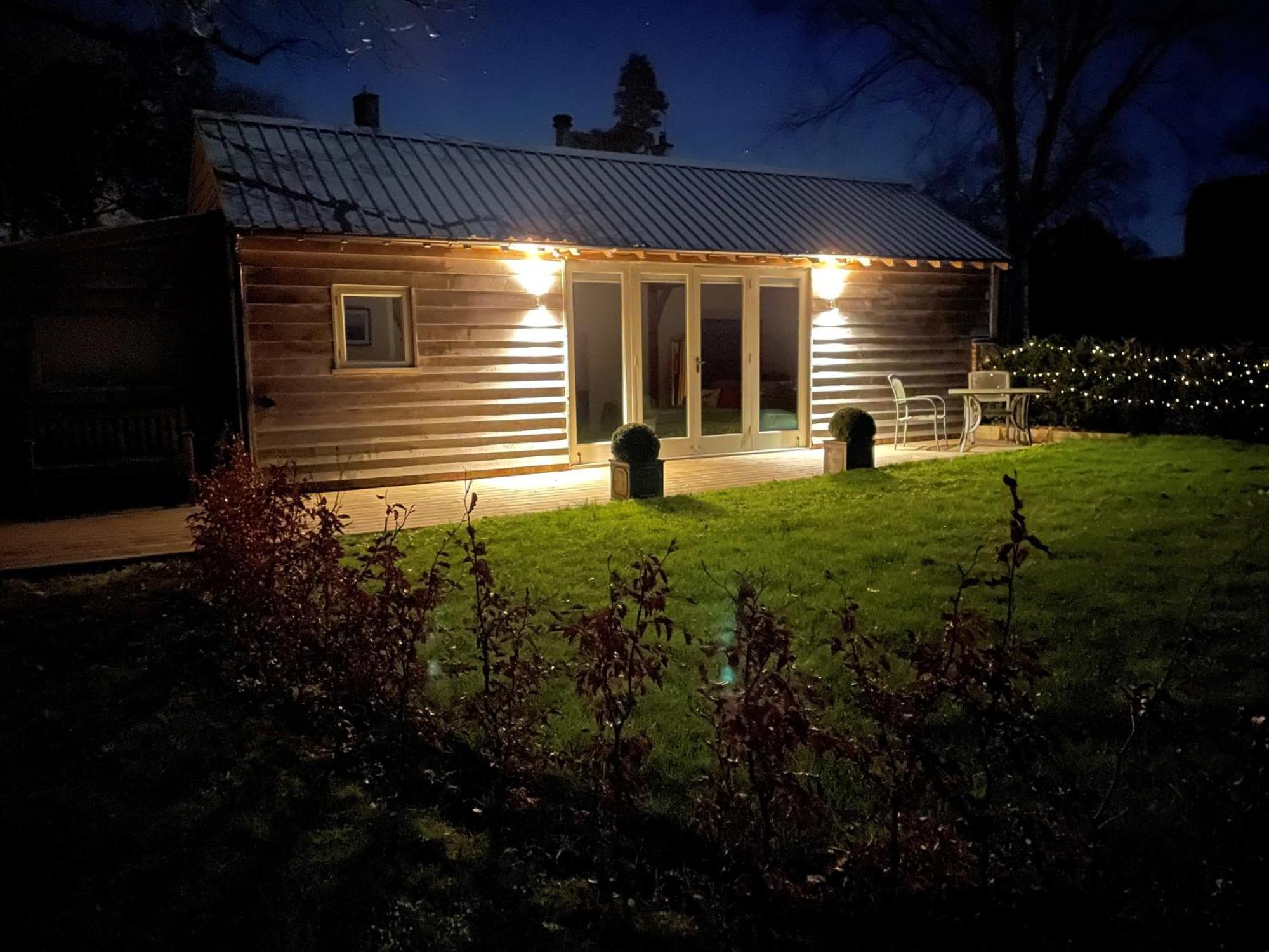 Stunning Cabin With Incredible Views Near Goodwood Rogate Екстер'єр фото